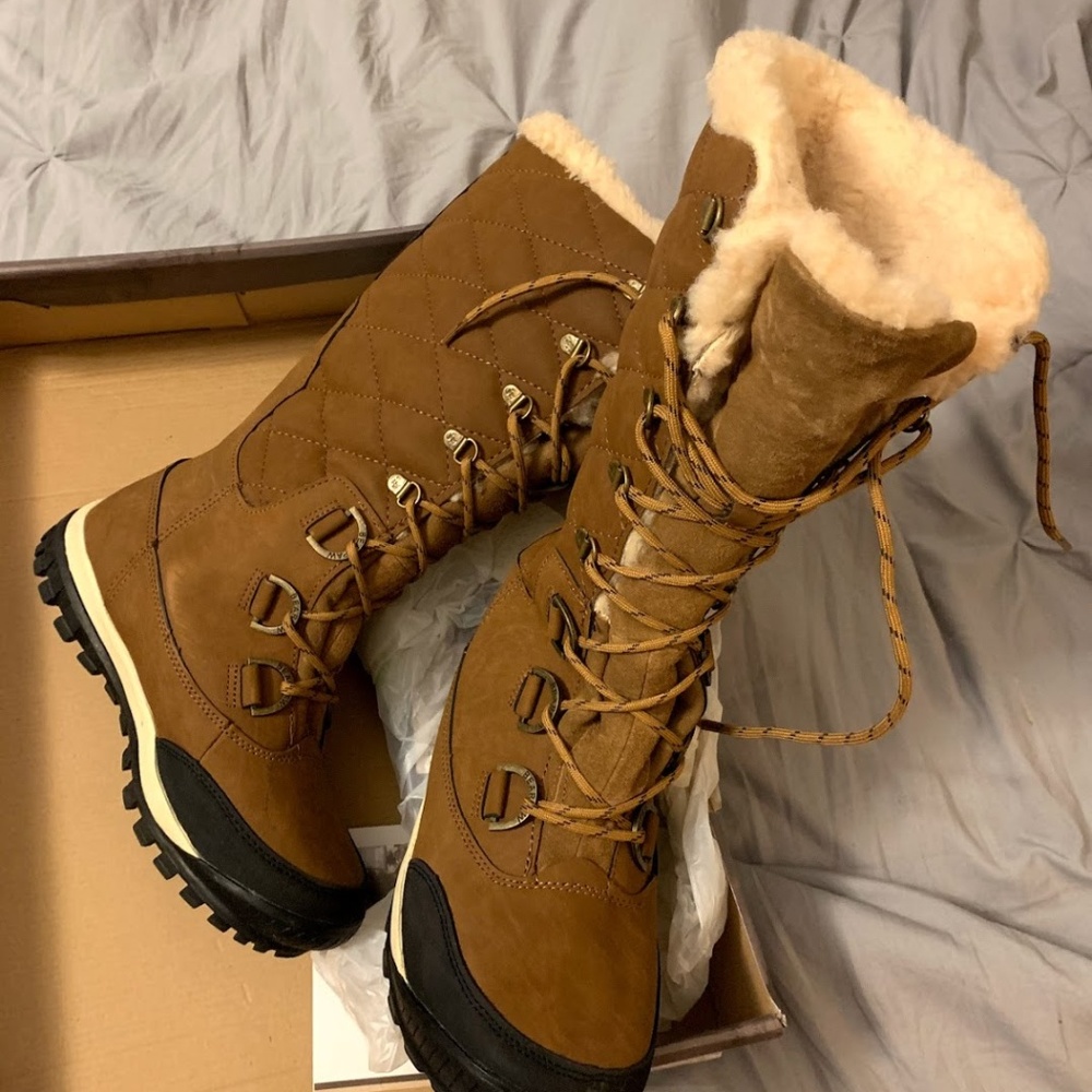 BEARPAW Women's Isabella Winter Boot (Size 7)